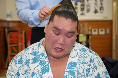 横綱照ノ富士が6場所ぶり8度目の復活v 3場所連続全休した横綱では89年初場所の北勝海以来 大相撲写真ニュース 日刊スポーツ