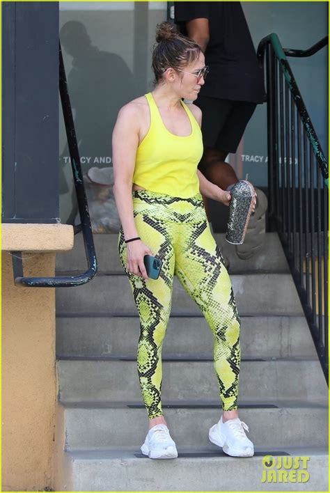 Jennifer Lopez Rocks Yellow Snakeskin Print Leggings For Morning