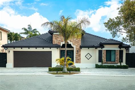 Roof Replacement Cost In Florida Detailed Pricing Guide