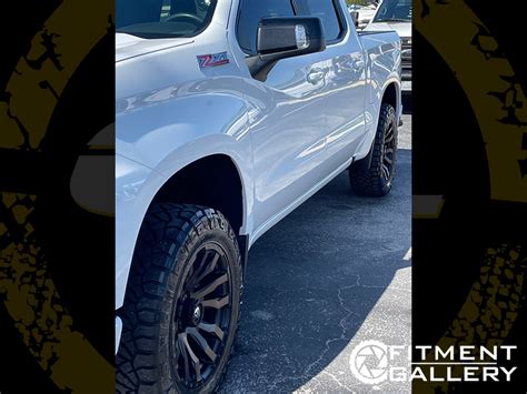 2021 Chevrolet Silverado 1500 20x9 Fuel Offroad Wheels 33x1150r20 Nitto Tires