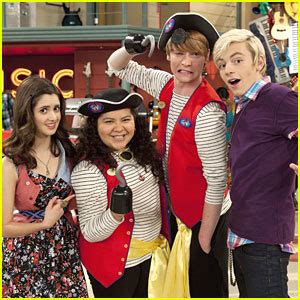 Austin & Ally cast - Laura Marano (Ally) Photo (31444587) - Fanpop