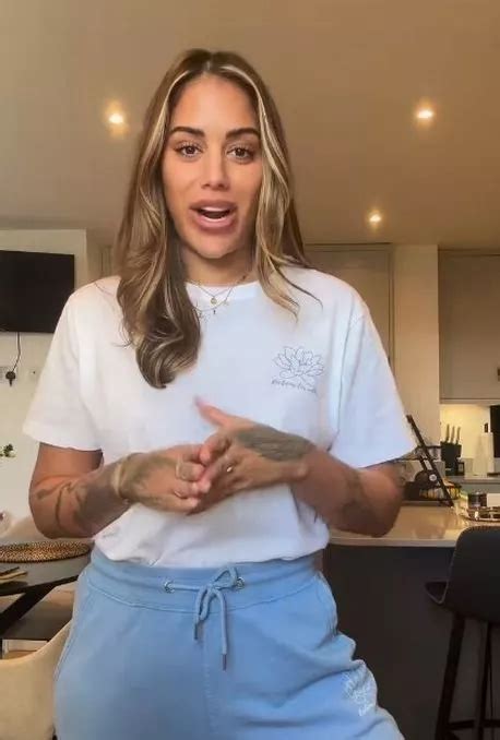 Love Island S Malin Andersson Shows Off Figure As She Strips To Lace Lingerie Daily Star