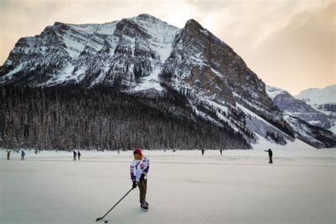 Epic Places for Ice Skating in Banff & Canmore (+Video)