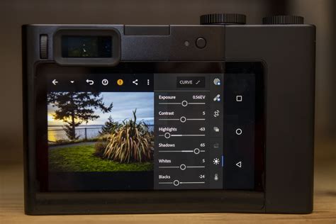 Zeiss ZX1 review: Digital Photography Review