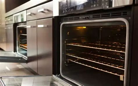 Oven 101: Choosing and Using the Right Oven for Baking