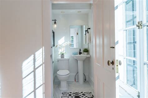 Small Bathroom Renovation Ideas | How to Renovate a Tiny Bath