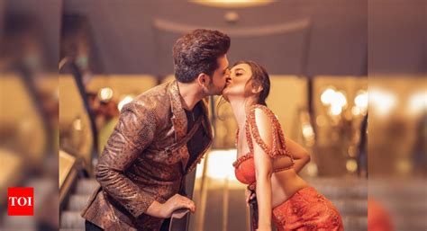 Karan Kundrra And Tejasswi Prakash Once Again Set The Internet On Fire