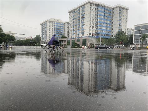 北京将迎今年以来最强降雨过程 交管部门启动雨天道路交通疏导方案北京市新浪新闻