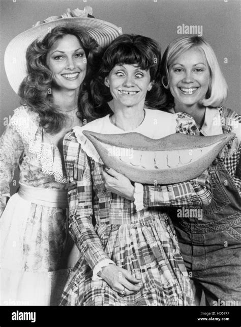 HEE HAW, from left: Marianne Gordon, Roni Stoneman, Cathy Baker (ca. 1978), 1969-93 Stock Photo ...