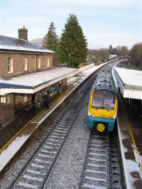 Train At Abergavenny Station © Gareth James Cc By Sa20 Geograph