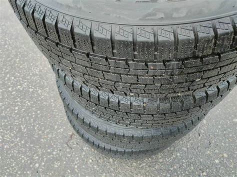 Продам резину зима 235.70.16, 16", 1 шт, 235 мм, 70 %, радиальный, 235/ ...