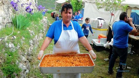 Vico Nel Lazio Maggio Alla Madonna Del Campo Sagra Degli Gnocchi Con