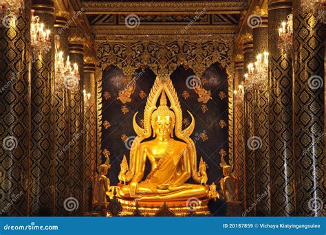 Buddha De Oro Imagen De Archivo Imagen De Dios Color