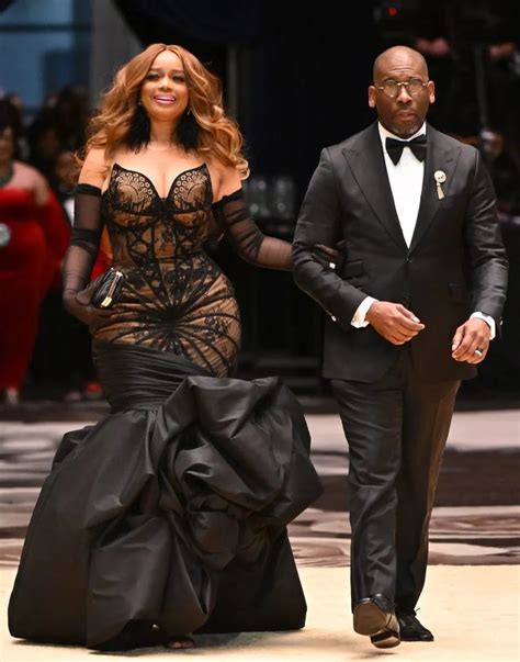 Atlanta Pastor Jamal Bryant Responds To Backlash Over His Wife S Nude Fundraiser Dress Yahoo