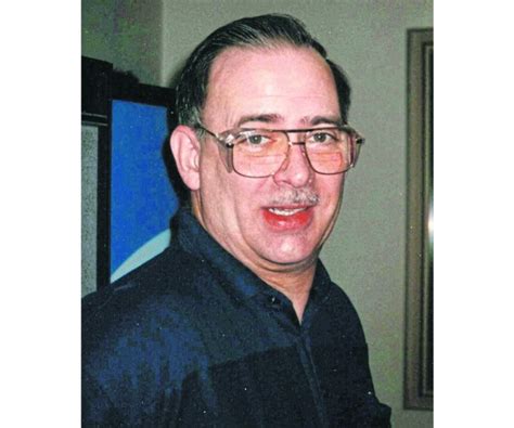 A Herald Dispatch Obituary's Unexpected Viral Fame - grdf848