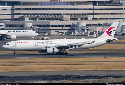 B China Eastern Airlines Airbus A Photo By Yan Shuai Id