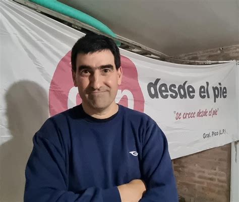 Christian Rosso Candidato A Intendente Por Desde El Pie Vemos Un