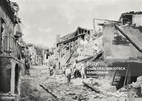 1905 Calabria Earthquake Photos And Premium High Res Pictures Getty