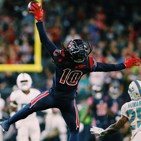 Deandre Hopkins Deandre Hopkins Turns 27 Today And Hes Got A Case