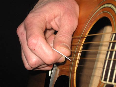 Guitar Strumming Lessons How To Improve Your Guitar Strum Techniques