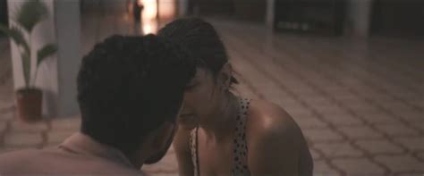 Simran Khan Deepika Padukone All Kisses And Hot Scenes In Gehraiyaan