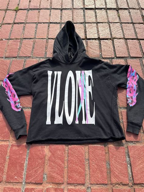 Vlone Vlone cropped fit hoodie | Grailed