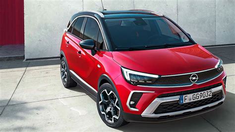 Opel Crossland 2023 немецкой сборки появился в России