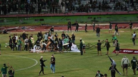 Persebaya Dipecundangi Rans Nusantara Bonek Ngamuk Dan Merusak Stadion