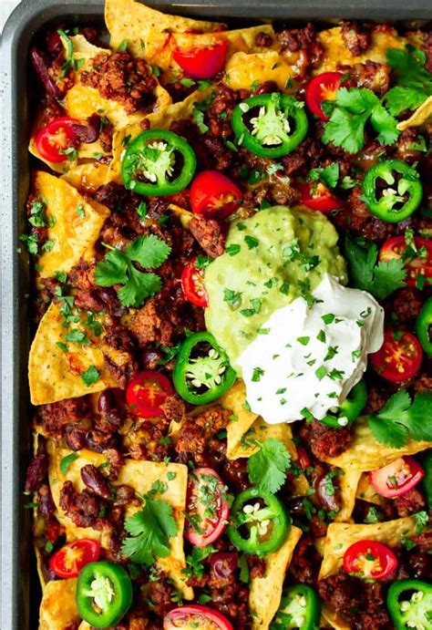 Easy Sheet Pan Restaurant Style Vegetarian Nachos Recipe