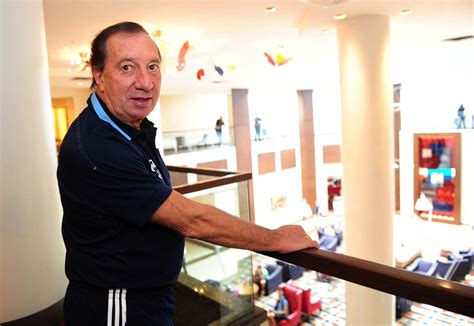 Bilardo Tuvo Mejoras En La Enfermedad Que Padece Dijo Su Hermano