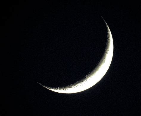 Waning Crescent Moon Waning Crescent Moon April 17 2012 Flickr