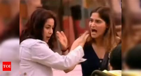 Bigg Boss Shehnaz Gill Fights With Arti Singh Over Sidharth Shukla