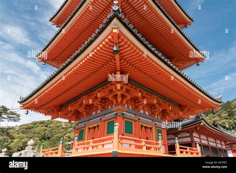 Three Story Pagoda Kiyomizudera Kiyomizu Dera Temple Kyoto Japan