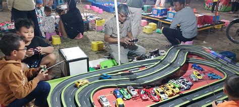 Mainan Mobil Remote di Pasar Malam Kalikoa – Kacenews