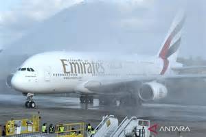 pesawat penumpang terbesar  dunia  airbus