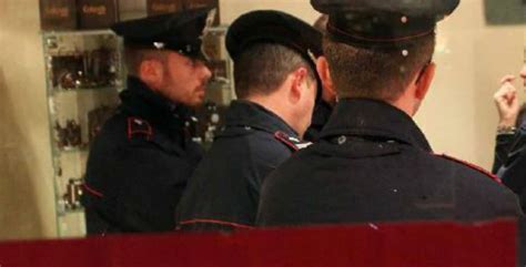 Rapina In Unoreficeria Ferito Il Titolare Il Colpo Messo A Segno In