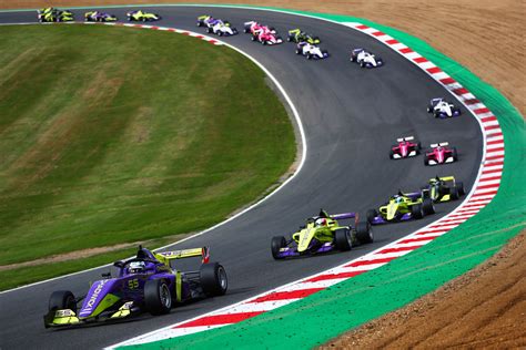 W Series to support F1 at eight races in 2021 | Formula 1®