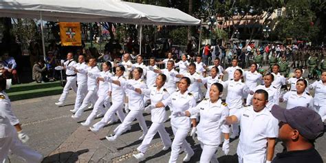 Miles De Poblanos Conmemoran La Independencia De M Xico Con Desfile