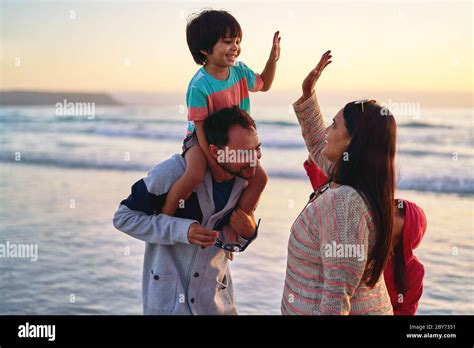 Famille de cinq personnes Banque de photographies et dimages à haute