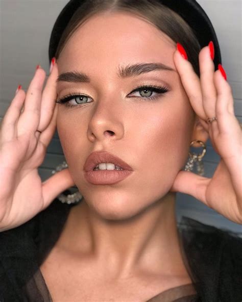 MAKEUP ARTIST RUSSIA в Instagram Макияж из серии luxury Стильный