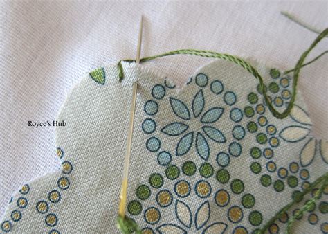 Royce's Hub: Hand Applique Using Blanket Stitch - A Tutorial