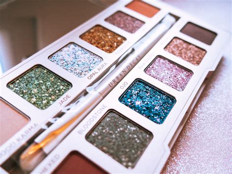 Urban Decay Stoned Vibes Palette Review Beauty And The Bookshelves