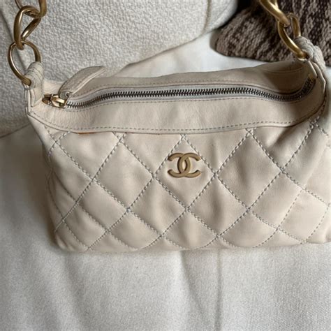 Chanel White Leather Shoulder Bag This Chanel... - Depop