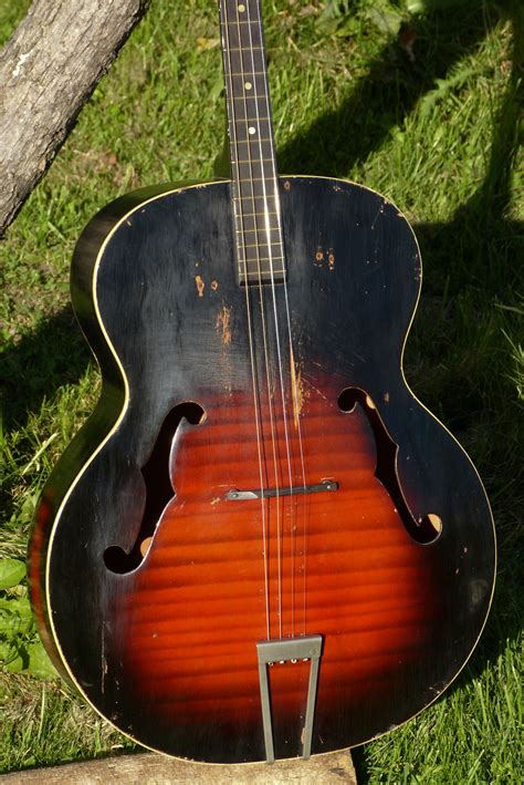 1960 Harmony H950t Archtop Tenor Guitar