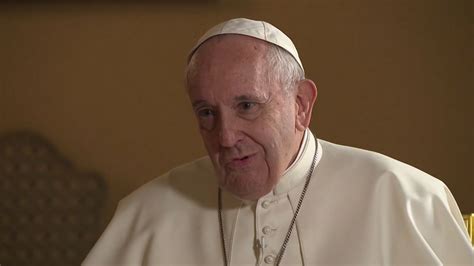 Papa Francesco Giallo Sul Docufilm Che Dice S Alle Famiglie Gay Meteoweek