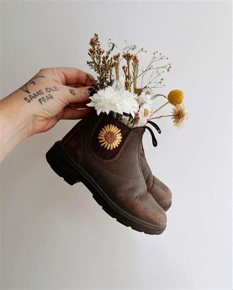 The Original Embroidered Blundstones On Instagram Im So In Love