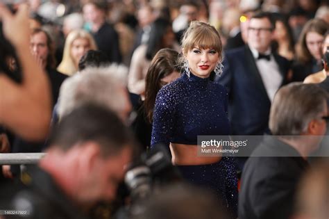 格莱美霉霉Taylor swift出席格莱美红毯造型你打几分