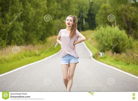 Jong Volwassen Aantrekkelijke Sexy En Sensualiteit Mooi Brunette Wo Stock Afbeelding Image Of