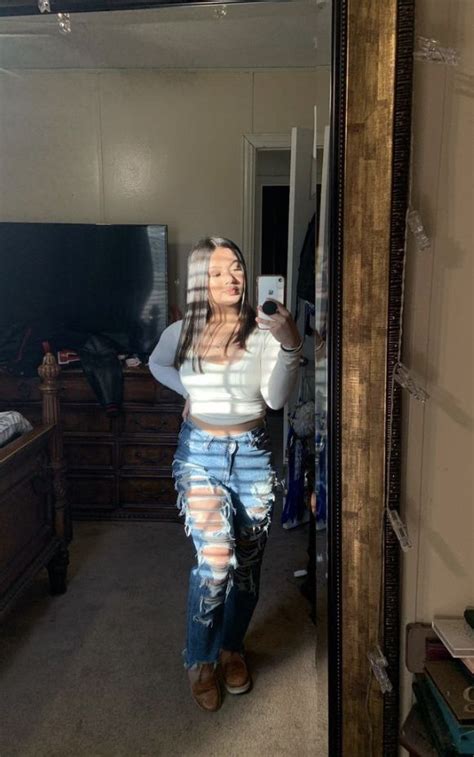 Pin On Oufit Inspo Latina Fashion Outfits Cute Everyday Outfits Cute Simple Outfits