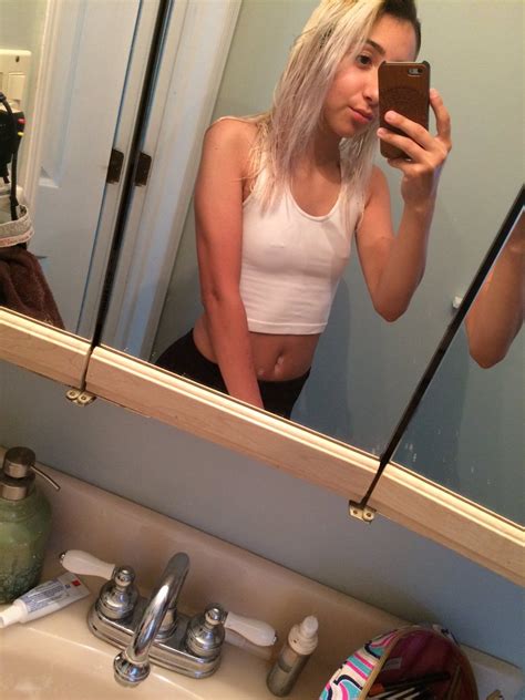 Bathroom Selfie Porn Pic